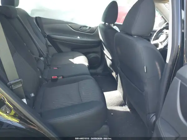 5N1AT2MV0KC844176 2019 NISSAN ROGUE - Image 8