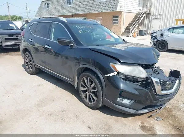 5N1AT2MV0KC844288 2019 NISSAN ROGUE - Image 1