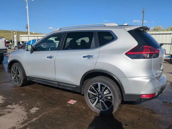 5N1AT2MV0LC748212 2020 NISSAN ROGUE - Image 2