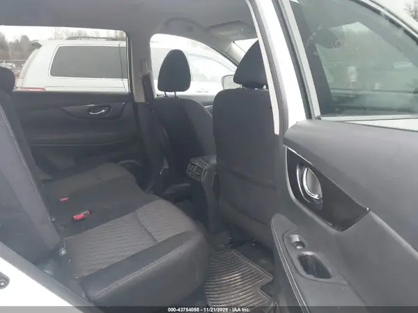 5N1AT2MV0LC793215 2020 NISSAN ROGUE - Image 8