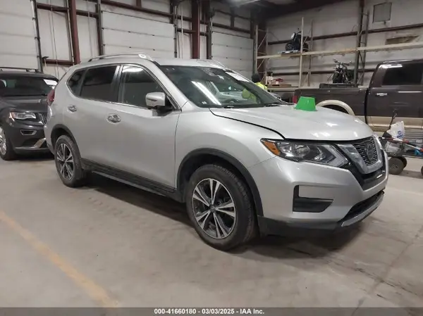 5N1AT2MV0LC795806 2020 NISSAN ROGUE - Image 1