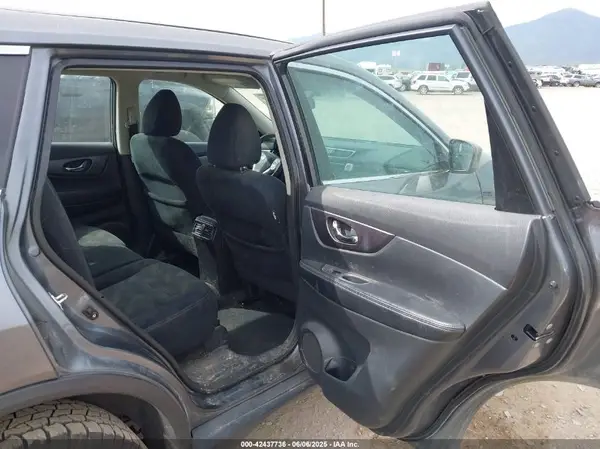 5N1AT2MV1GC761623 2016 NISSAN ROGUE - Image 8