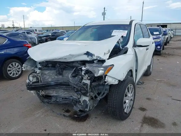 5N1AT2MV1GC768393 2016 NISSAN ROGUE - Image 2