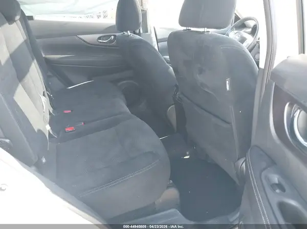 5N1AT2MV1GC809718 2016 NISSAN ROGUE - Image 8