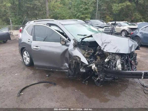 5N1AT2MV1GC815597 2016 NISSAN ROGUE - Image 1