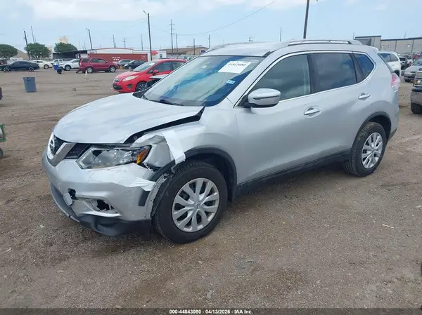 5N1AT2MV1GC818323 2016 NISSAN ROGUE - Image 2