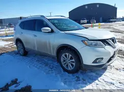 5N1AT2MV1GC865366 2016 NISSAN ROGUE