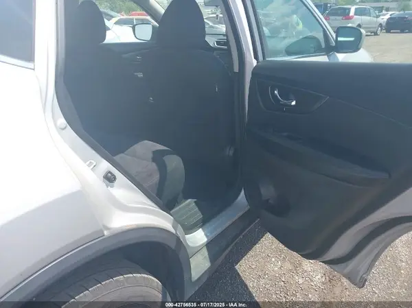 5N1AT2MV1GC922715 2016 NISSAN ROGUE - Image 8