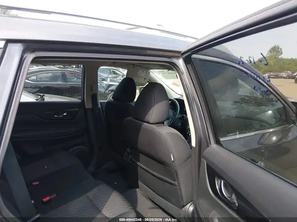 5N1AT2MV1HC731619 2017 NISSAN ROGUE - Image 8