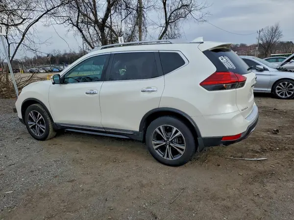 5N1AT2MV1HC739199 2017 NISSAN ROGUE - Image 2