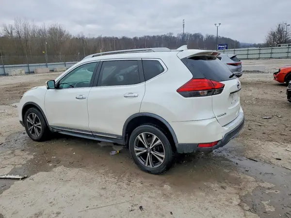 5N1AT2MV1HC739820 2017 NISSAN ROGUE - Image 2
