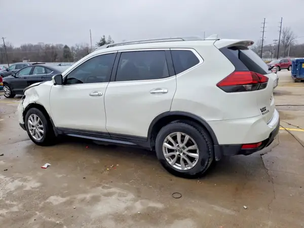 5N1AT2MV1HC744192 2017 NISSAN ROGUE - Image 2