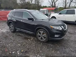 5N1AT2MV1HC747111 2017 NISSAN ROGUE