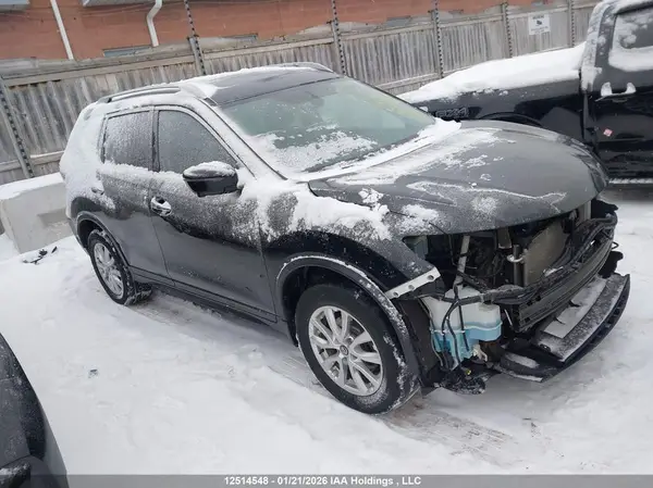 5N1AT2MV1HC747948 2017 NISSAN ROGUE - Image 1