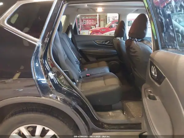 5N1AT2MV1HC752891 2017 NISSAN ROGUE - Image 7