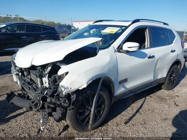 5N1AT2MV1HC755869 2017 NISSAN ROGUE - Image 2