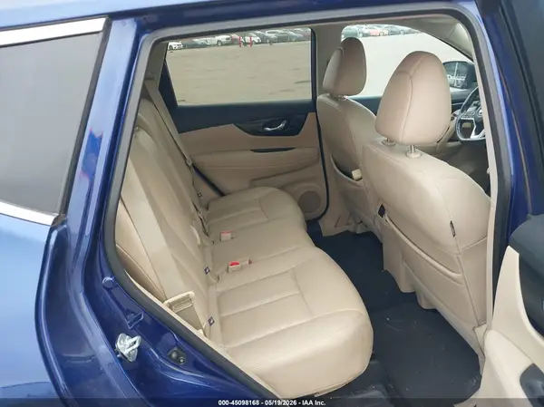 5N1AT2MV1HC755905 2017 NISSAN ROGUE - Image 8
