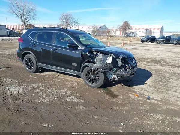 5N1AT2MV1HC759002 2017 NISSAN ROGUE - Image 1