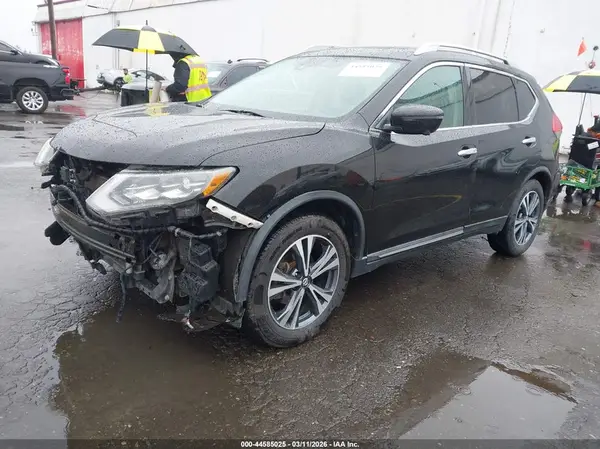 5N1AT2MV1HC761171 2017 NISSAN ROGUE - Image 2