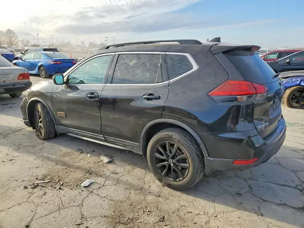 5N1AT2MV1HC764247 2017 NISSAN ROGUE - Image 2