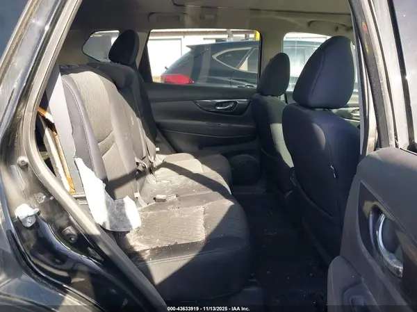 5N1AT2MV1HC765396 2017 NISSAN ROGUE - Image 8