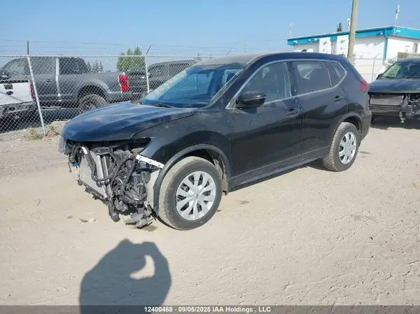 5N1AT2MV1HC768525 2017 NISSAN ROGUE - Image 2