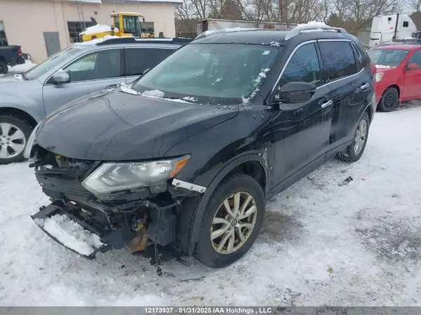 5N1AT2MV1HC768654 2017 NISSAN ROGUE - Image 2