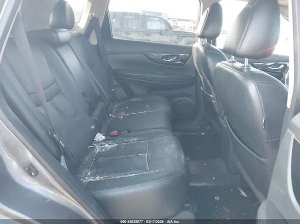 5N1AT2MV1HC777239 2017 NISSAN ROGUE - Image 8