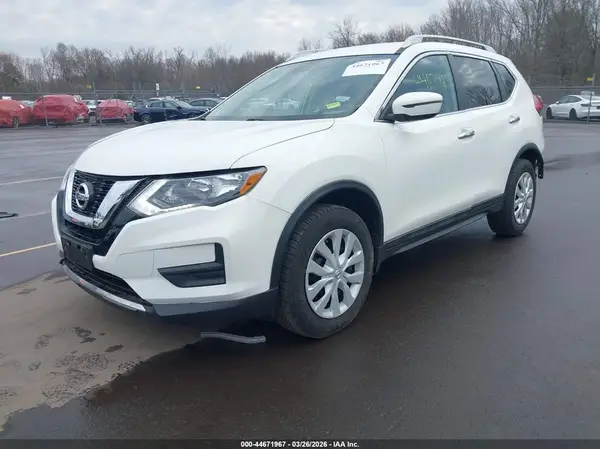 5N1AT2MV1HC781193 2017 NISSAN ROGUE - Image 2