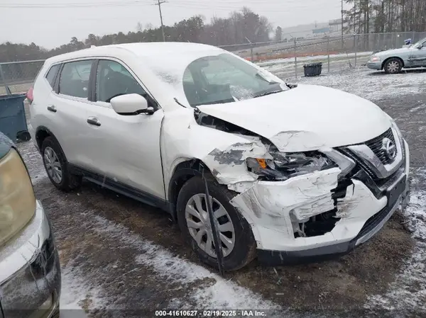 5N1AT2MV1HC783378 2017 NISSAN ROGUE - Image 1