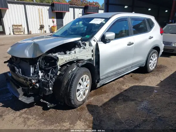 5N1AT2MV1HC784529 2017 NISSAN ROGUE - Image 2
