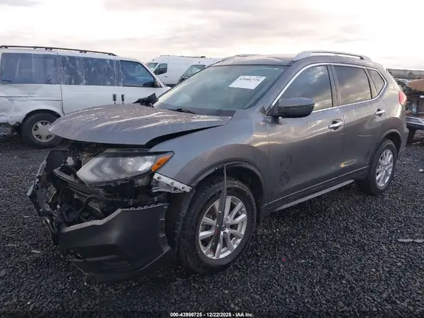 5N1AT2MV1HC792341 2017 NISSAN ROGUE - Image 2