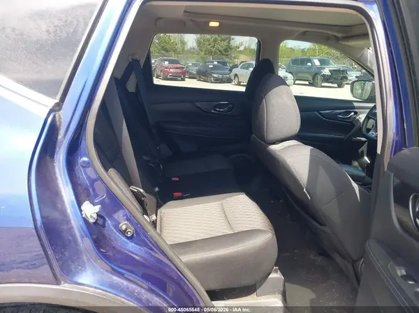 5N1AT2MV1HC792601 2017 NISSAN ROGUE - Image 8