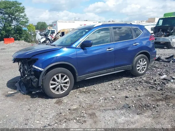 5N1AT2MV1HC793831 2017 NISSAN ROGUE - Image 2