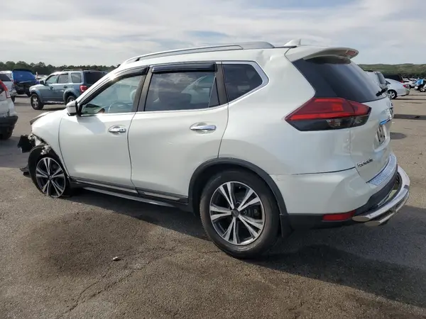 5N1AT2MV1HC797362 2017 NISSAN ROGUE - Image 2