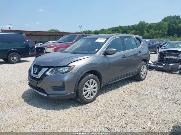 5N1AT2MV1HC799046 2017 NISSAN ROGUE - Image 2