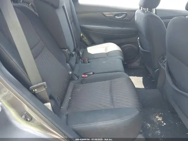 5N1AT2MV1HC799046 2017 NISSAN ROGUE - Image 8