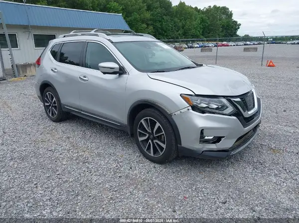 5N1AT2MV1HC801443 2017 NISSAN ROGUE - Image 1