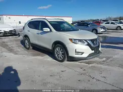 5N1AT2MV1HC802561 2017 NISSAN ROGUE