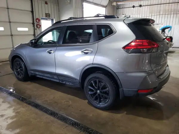 5N1AT2MV1HC802897 2017 NISSAN ROGUE - Image 2