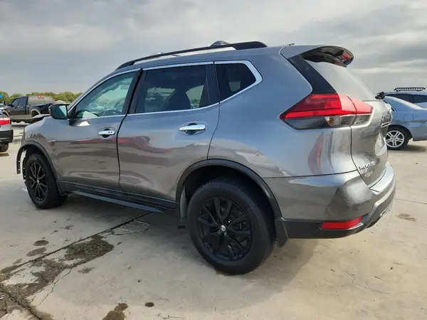 5N1AT2MV1HC804715 2017 NISSAN ROGUE - Image 2