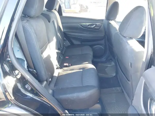 5N1AT2MV1HC806836 2017 NISSAN ROGUE - Image 8