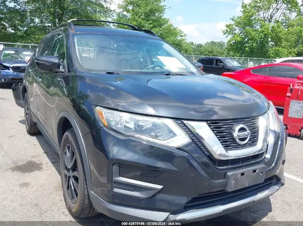 5N1AT2MV1HC807470 2017 NISSAN ROGUE - Image 1
