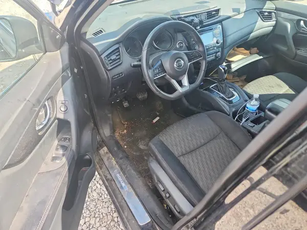 5N1AT2MV1HC808151 2017 NISSAN ROGUE - Image 8