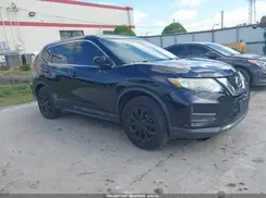 5N1AT2MV1HC811700 2017 NISSAN ROGUE