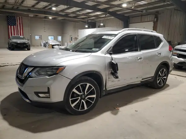 5N1AT2MV1HC812605 2017 NISSAN ROGUE - Image 1