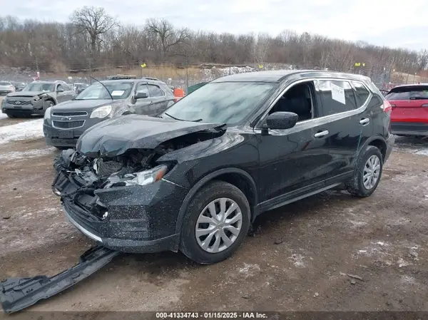5N1AT2MV1HC812796 2017 NISSAN ROGUE - Image 2