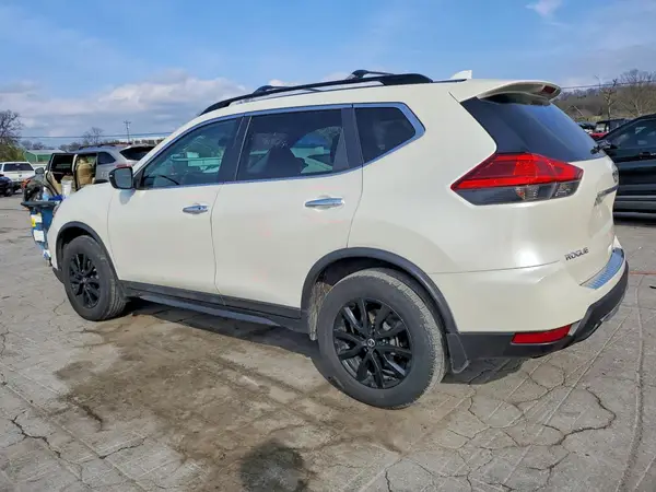5N1AT2MV1HC816752 2017 NISSAN ROGUE - Image 2