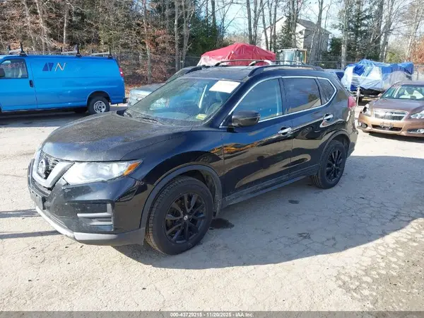 5N1AT2MV1HC818128 2017 NISSAN ROGUE - Image 2