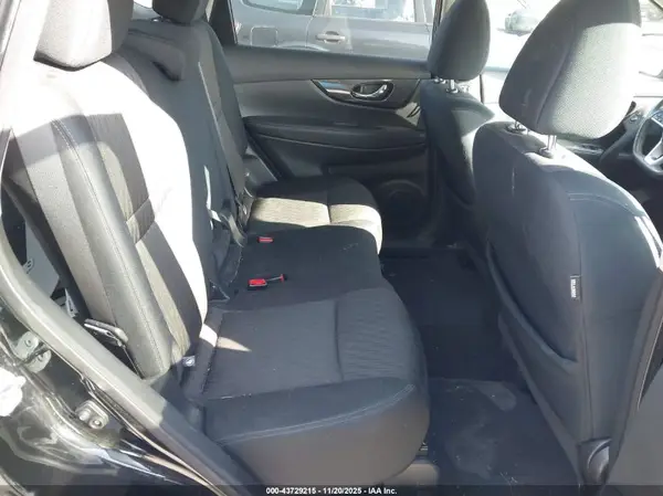 5N1AT2MV1HC818128 2017 NISSAN ROGUE - Image 8